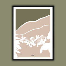 Charger l&#39;image dans la galerie, affiche d&#39;un paysage de montagne encadré . Chalets sous la neige. Format 50 x 70 cm, couleurs vert/beige. Affiche créée par marie alice vous emmene et imprimée en France à Grenoble. 